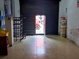 Foto 6 de casa de 2 pisos con locales Comerciales/ frente mercado - Callao $215,000
