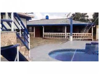 SE VENDE FINCA EN ROBLES, JAMUNDI. A