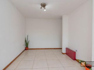 PH en venta - 2 dormitorios 1 baño - 2 patios - 63mts2 - Tolosa, La Plata