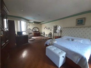 Vendo hermosa y cómoda casa en Urdesa Central con piscina