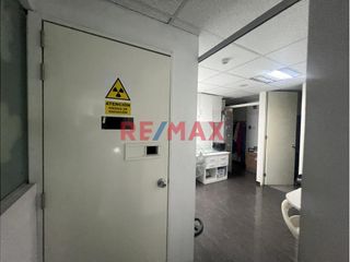 Foto 4 de ¡Alquilo Oficina Duplex Amoblada En Av Arenales Cdra 19, Lince!