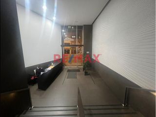 Foto 15 de ¡Alquilo Oficina Duplex Amoblada En Av Arenales Cdra 19, Lince!