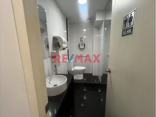 Foto 9 de ¡Alquilo Oficina Duplex Amoblada En Av Arenales Cdra 19, Lince!