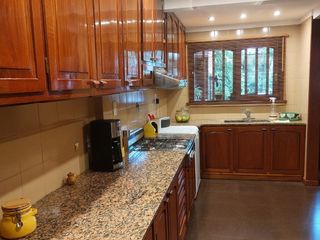 Foto 10 de PARQUE LURO. CHALET EN VENTA. 5 AMBIENTES