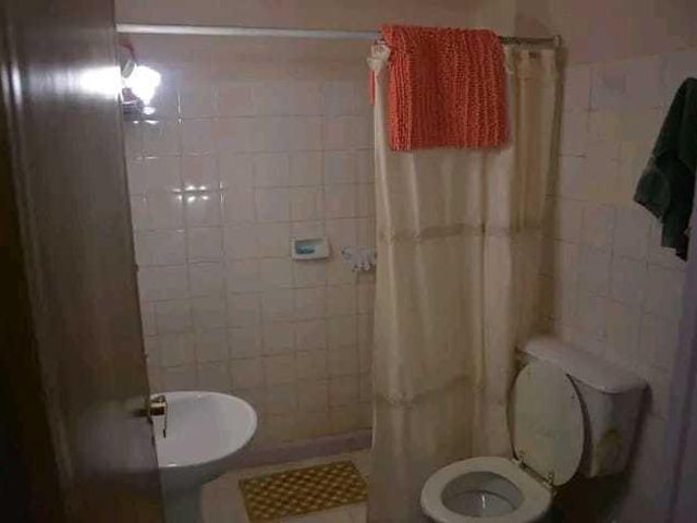 Casa en venta - 2 Dormitorios 2 Baños 1 Cochera - 200Mts2 - Neuquén