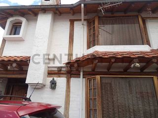 Foto 2 de En venta casa en Monteserrin