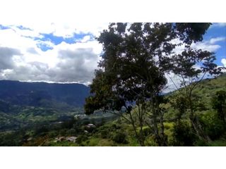 Espectacular lote en venta en Barbosa con vista panorámica