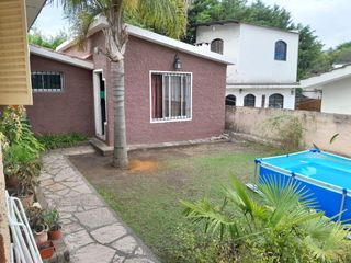 Casa de 2 dormitorios en Venta en Rio Ceballos, b° Cantegrill, zona tranquila, muy buen estado! Con depto independiente adjunto