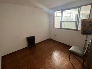 Departamento en venta - 2 dormitorios 2 baños - 190mts2 - La Plata