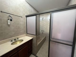 Departamento en venta - 2 dormitorios 2 baños - 190mts2 - La Plata
