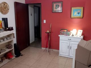 Casa en venta - 3 Dormitorios 1 Baño - 294.03Mts2 - Los Hornos, La Plata