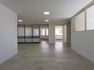 La Colón, Oficina en venta, 214 m2, 7 ambientes, 2 baños, 1 parqueadero