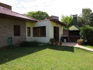 Foto 4 de Chalet 5 ambientes en Daprotis entre Roffo y Ortega y Gasset, barrio Caisamar, Mar del Plata.
