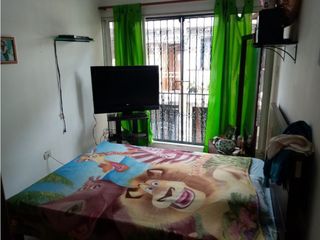 CASA DE TRES PISOS PARA LA VENTA EN FONAVIEMCALI