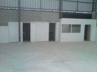 Foto 2 de VENDO BODEGA PARA ALMACENAMIENTO NORTE DE QUITO