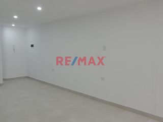 Foto 2 de Departamento En Alquiler Segundo Piso Urb. Las Brisas