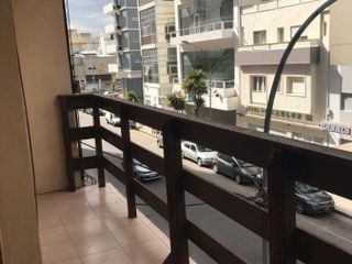 Dpto 3 Ambientes con balcon Saliente cochera cubierta - La Perla