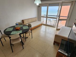 Foto 3 de Dos ambientes Zona Varese con vista al mar, Balcon terraza.