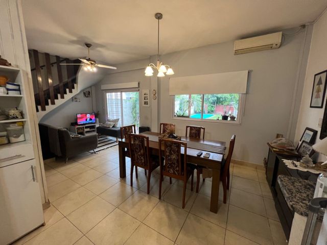 Amplia casa en barrio residencial exc ubicación