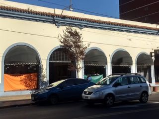 Galería c/locales funcionando Galicia y Santa Fé