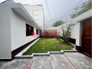 Foto 11 de Alquilo linda casa ubicada en av. Paseo de la Castellana cdra 8. Urb La Castellana, Surco. En zona residencial, tranquila. Fácil acceso a importantes