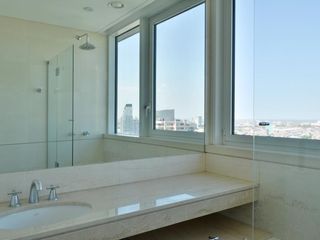 Piso alto en Venta en Le Parc Figueroa Alcorta