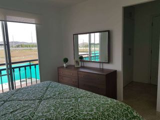 Foto 15 de Venta de Casa en Urbanización Casa laguna, Av. León Febres Cordero, cerca del Riocentro el Dorado.