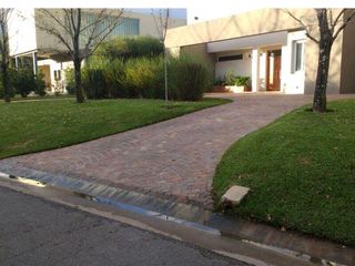 Foto 14 de ALQUILER TEMPORARIO, NORDELTA EN EL EXCLUSIVO BARRIO DE CALETAS. DICIEMBRE, ENERO, FEBRERO Y MARZO