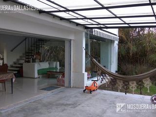 Foto 2 de Casa en venta en Santa Catalina