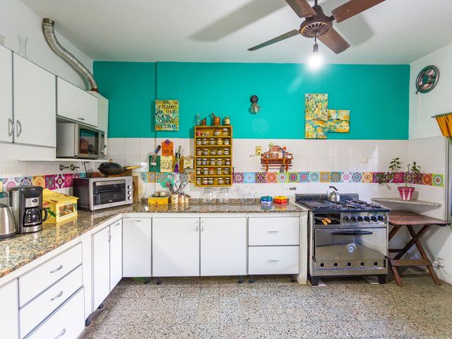 PH 4 amb en venta Lugano c/patio, galpón, lavadero