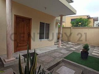 Venta de Casa en Bellavista Alta Norte de Guayaquil con Mirador IRG