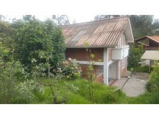 2 casas en venta sector monay guncay totoracocha con amplia area verde