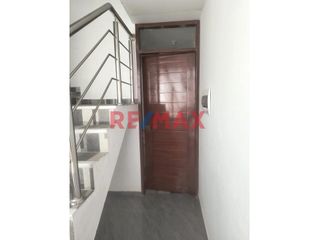 Foto 10 de 🌟 ¡Descubre tu futuro hogar en el encanto de Moche, Trujillo! 🌟

✨ ¡Estreno! Moderna casa de campo de 3 pisos, esperando por ti y tu familia. ✨

-