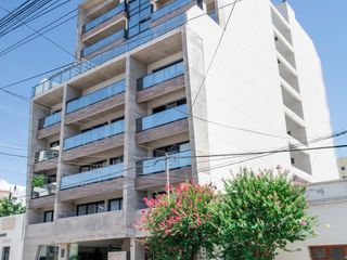 Foto 2 de Venta Departamento De Categoria 1 Piso Con Cochera