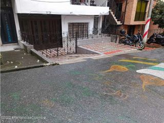 Casa en  Alfonso Lopez(Medellin) RAH CO: 23-1804