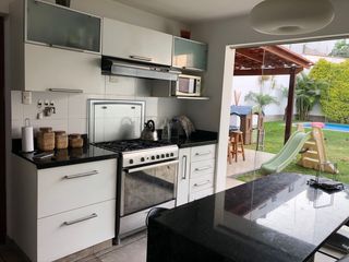 Foto 25 de LINDA CASA EN VENTA CON 5 DORMITORIOS EN CHACARILLA