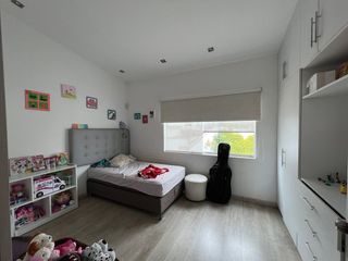 Foto 12 de LINDA CASA EN VENTA CON 5 DORMITORIOS EN CHACARILLA