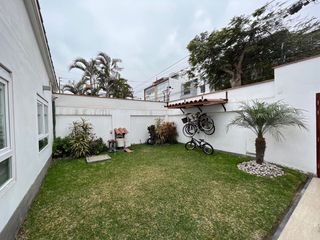 Foto 28 de LINDA CASA EN VENTA CON 5 DORMITORIOS EN CHACARILLA
