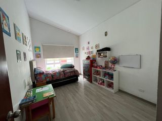 Foto 8 de LINDA CASA EN VENTA CON 5 DORMITORIOS EN CHACARILLA