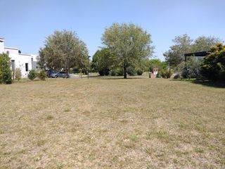 Foto 6 de Espectacular lote en Ayres Plaza, Pilar