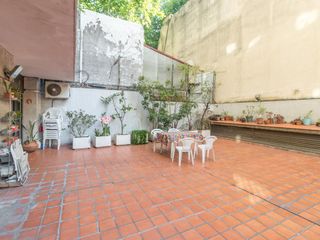 Departamento en venta de 4 ambientes con patio en Belgrano