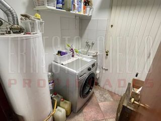 Foto 5 de VENTA HERMOSA CASA 5AMB EN QUILMES CENTRO CON PATIO, TERRAZA, PLAYROOM Y COCHERA PARA DOS AUTOS.