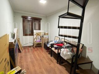 Foto 9 de VENTA HERMOSA CASA 5AMB EN QUILMES CENTRO CON PATIO, TERRAZA, PLAYROOM Y COCHERA PARA DOS AUTOS.