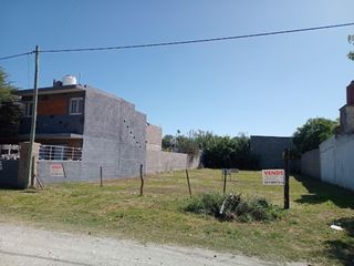 Foto 5 de Retasado Venta Lote 490m2 Derechos Posesorios en Villa Parque Santa Ana U$$10.500.