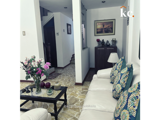 Foto 14 de VENDO CASA DE 3 PISOS URB. SAN ISIDRO - TRUJILLO CERCA AL MALL