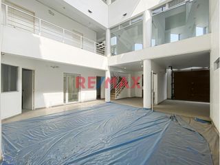 Foto 18 de Local Comercial De 3 Pisos , Con Acabados A1 ! Listo Para Iniciar Tu Negocio