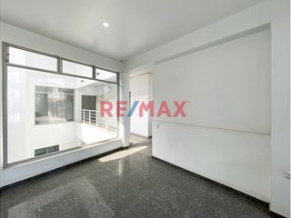 Foto 11 de Local Comercial De 3 Pisos , Con Acabados A1 ! Listo Para Iniciar Tu Negocio