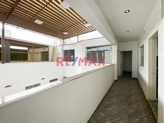 Foto 3 de Local Comercial De 3 Pisos , Con Acabados A1 ! Listo Para Iniciar Tu Negocio