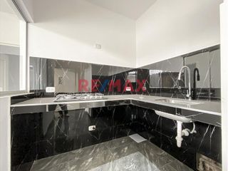 Foto 4 de Local Comercial De 3 Pisos , Con Acabados A1 ! Listo Para Iniciar Tu Negocio