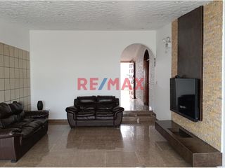 Foto 5 de ¡ALQUILER DE CASA EN LA MOLINA, RESIDENCIAL MONTERRICO, ¡UNIFE!
Disfruta de esta amplia casa en una de las mejores zonas residenciales de La Molina,
